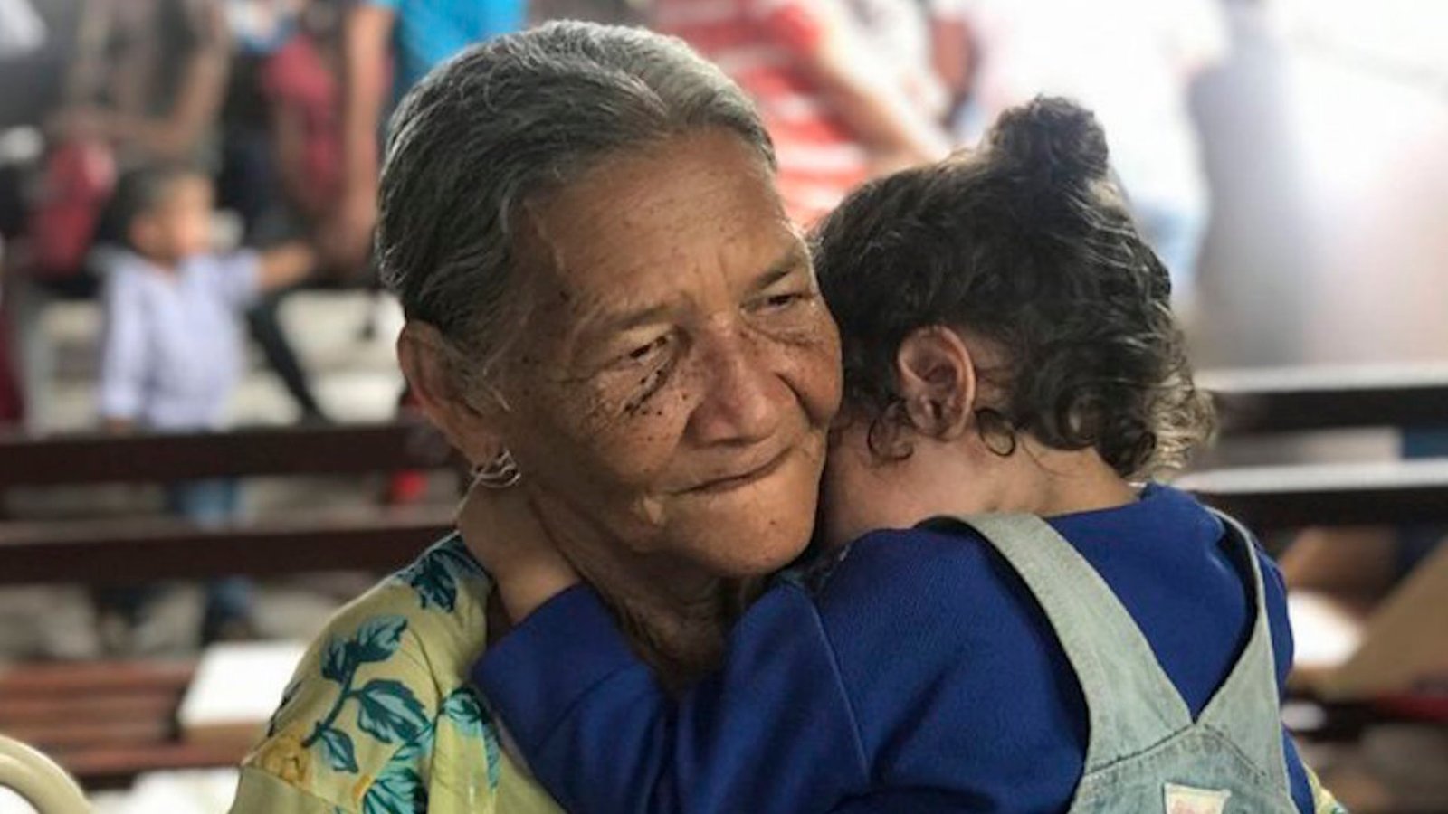 INEGI revela caída histórica en fecundidad y envejecimiento acelerado en México